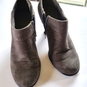Aerosols 2 Inch Booty Heels Size 7